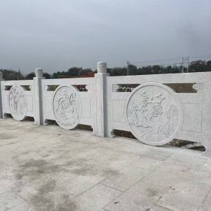营口芝麻白河道栏杆 石材栏杆