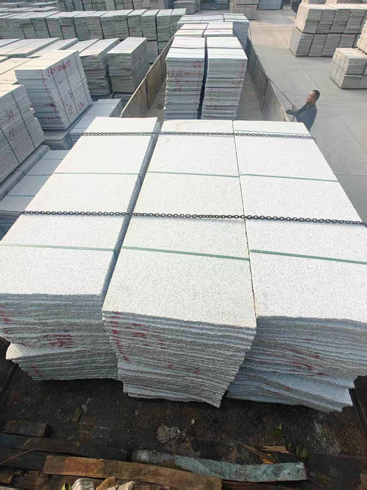 营口芝麻白毛板，石材毛板