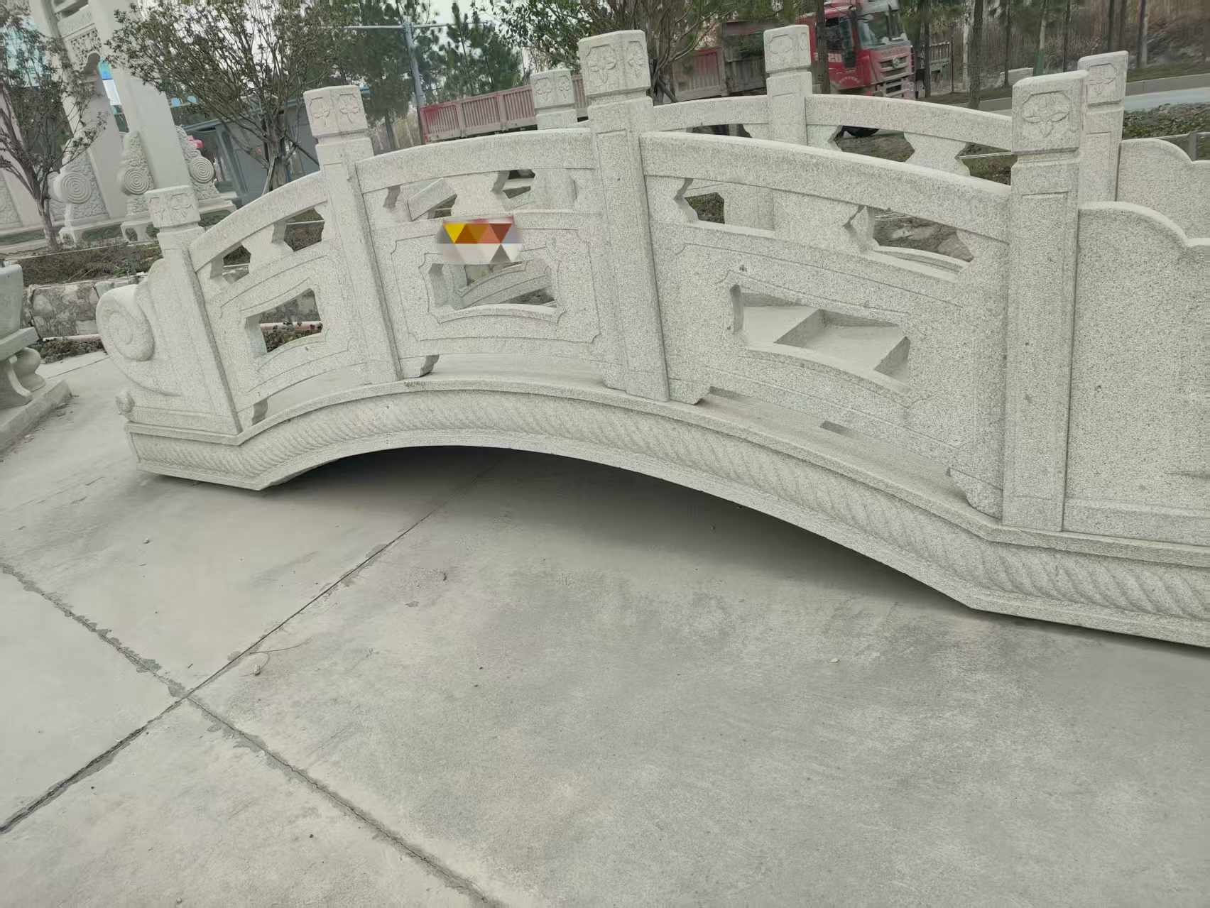 营口芝麻白拱桥，石桥
