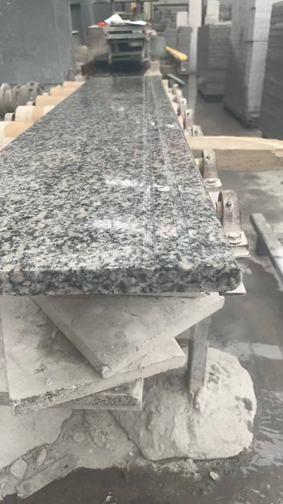 营口芝麻白楼梯踏步 芙蓉白