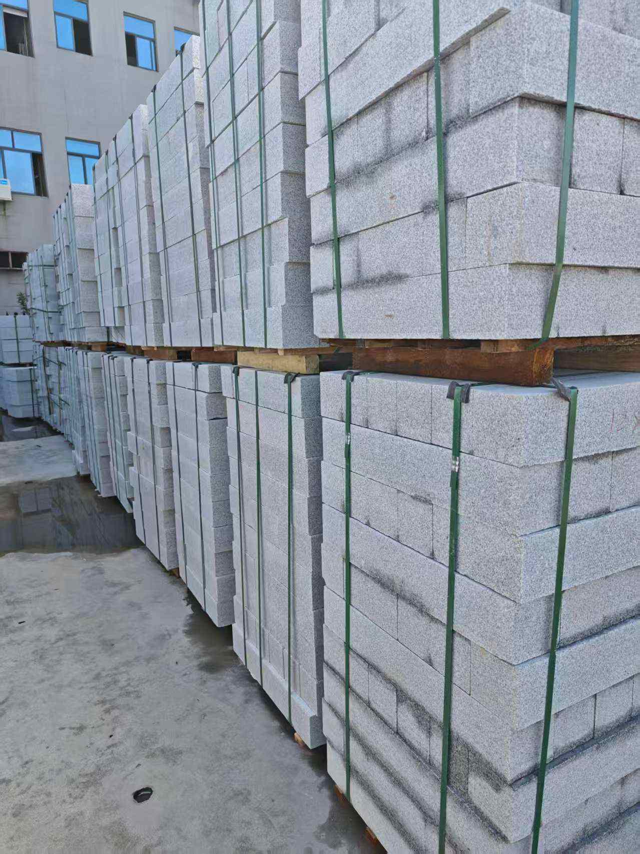 营口芝麻白路牙石，路侧石