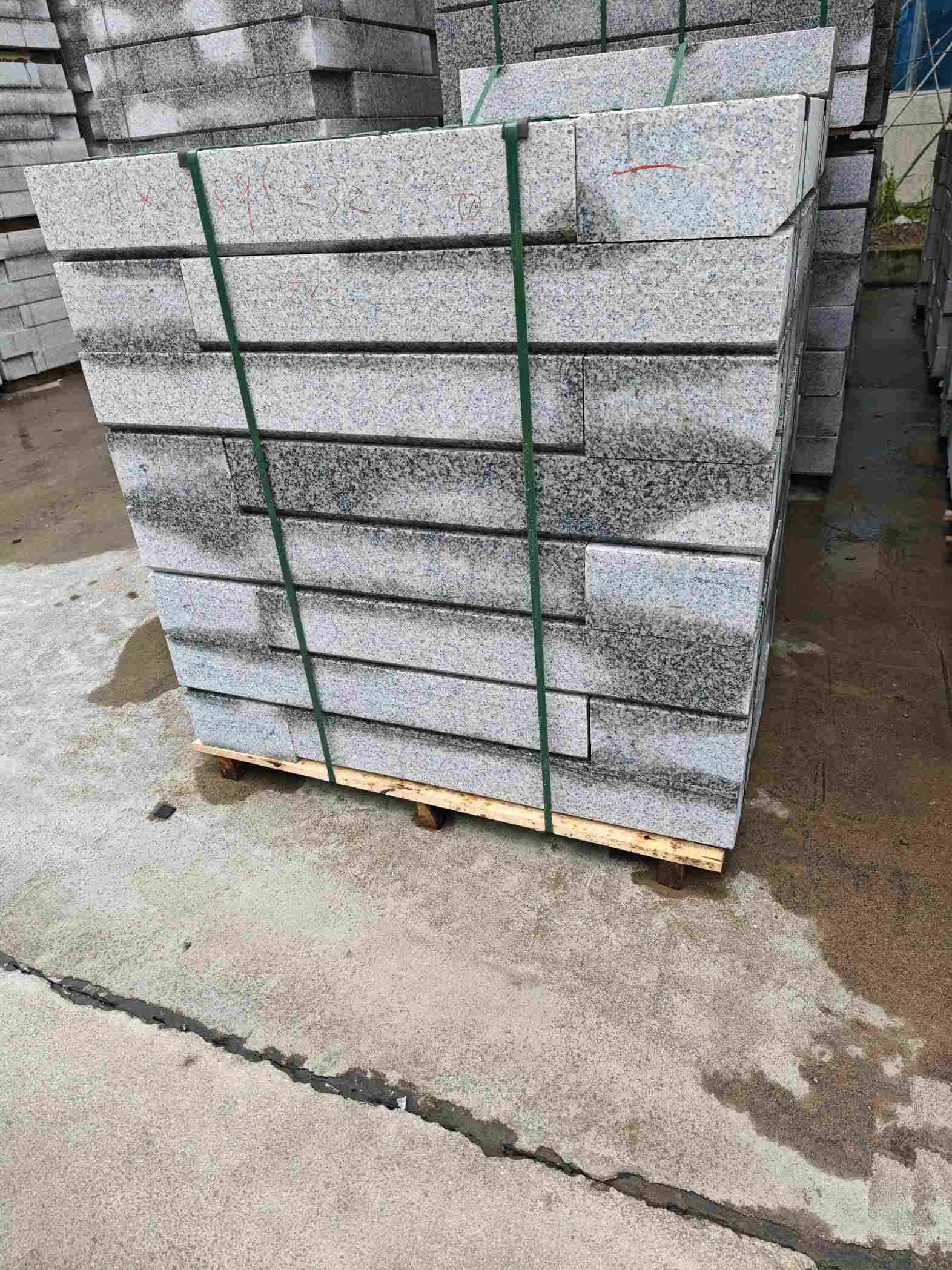 营口芙蓉白路牙石，马路牙子