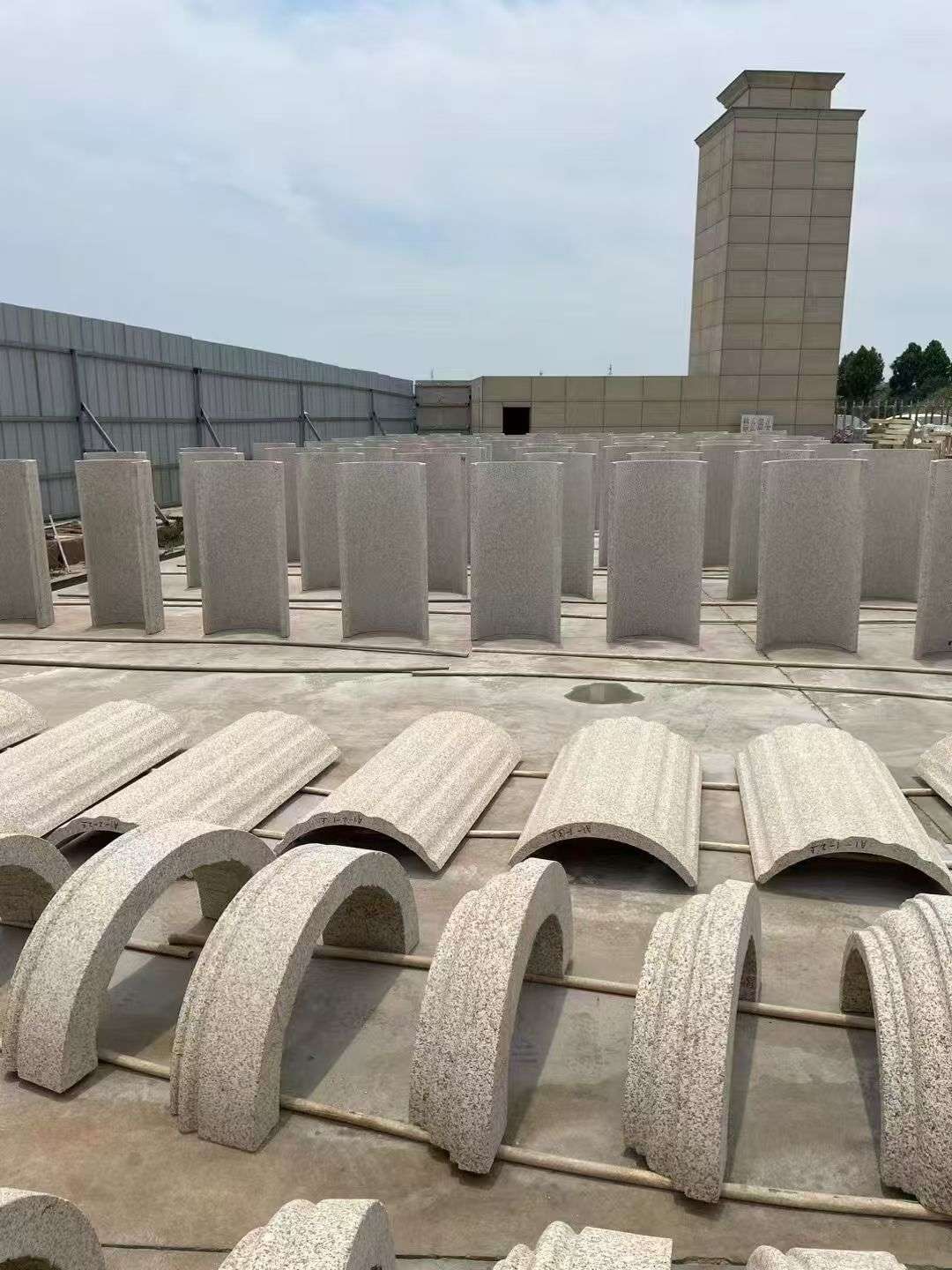 营口黄金麻别墅柱皮 异形 线条定制